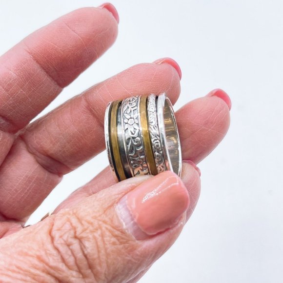 Silpada 925 & Brass Floral Spinner R2293 Band Ring - Size 8.5 - Picture 3 of 8